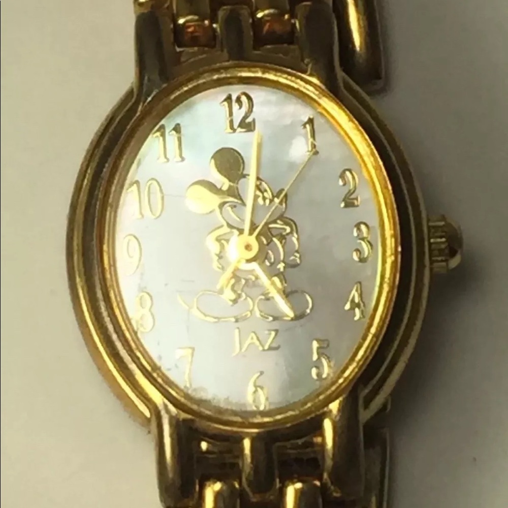 JAZ Mickey Mouse Oval Faced Watch not tested